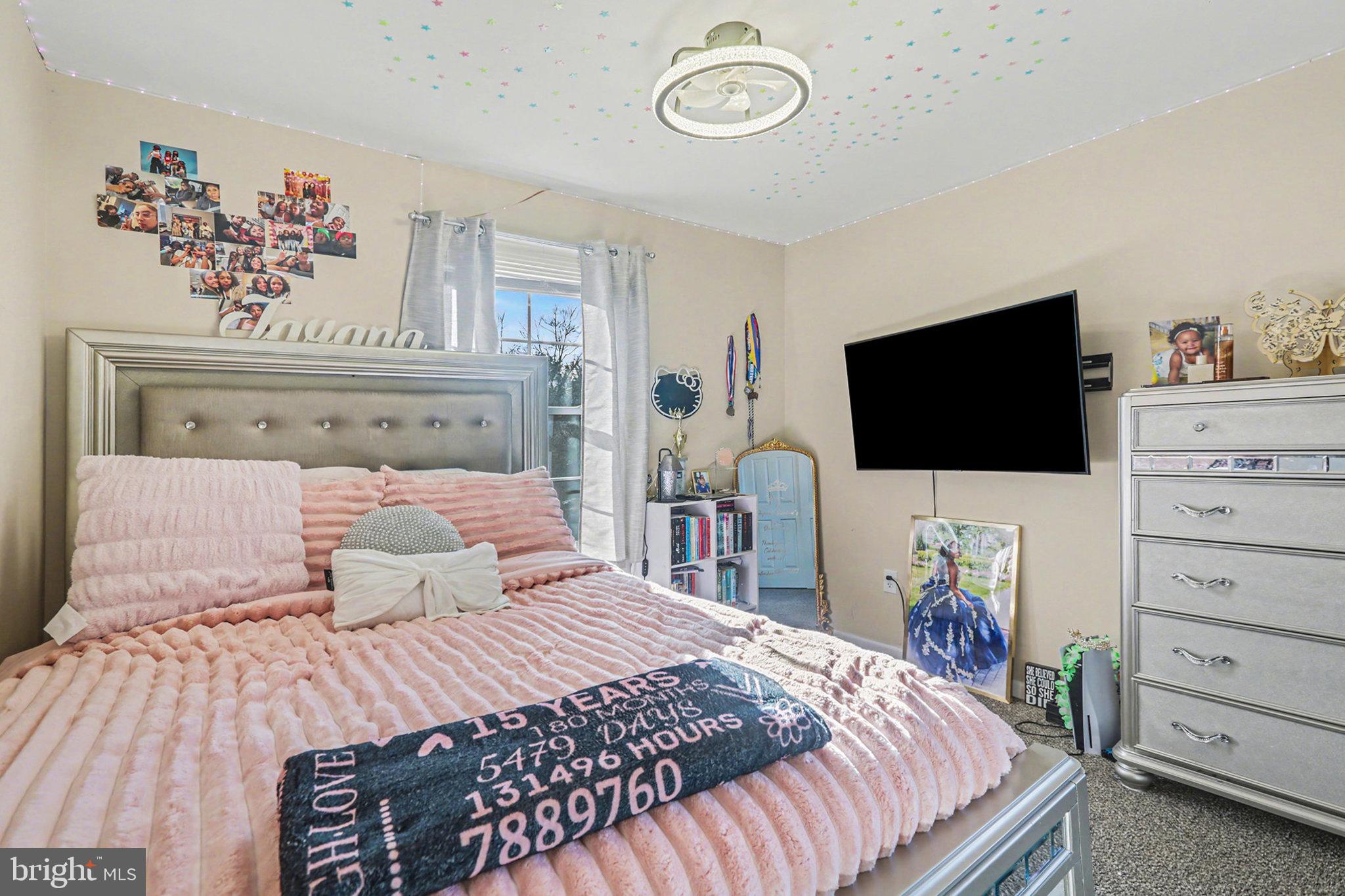 SUNNY HILL FARMS - Residential