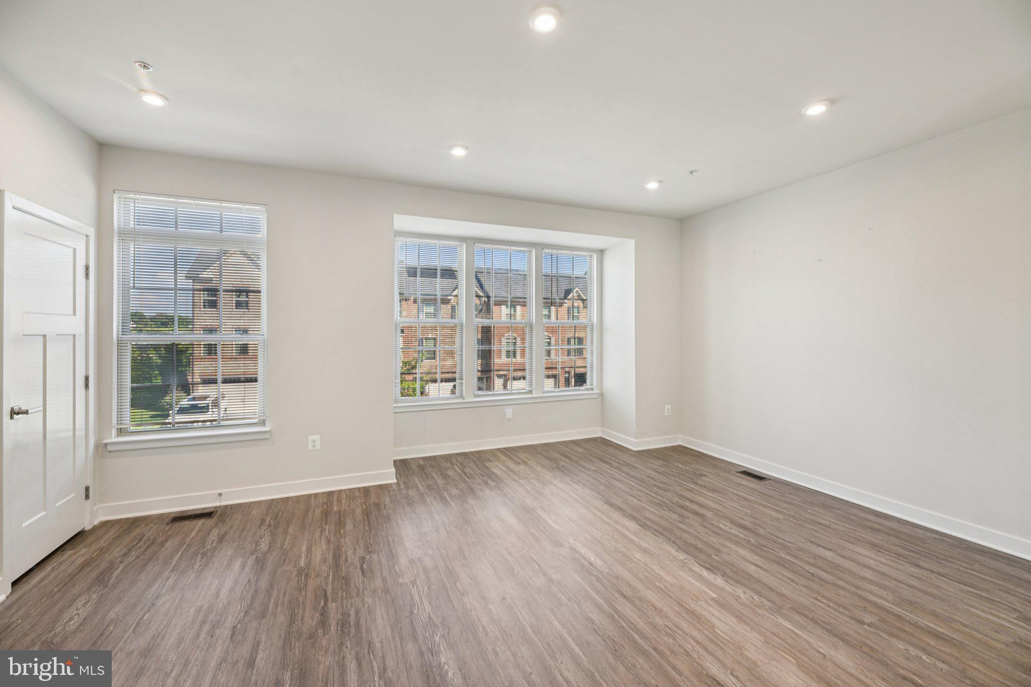 NORBOURNE PARK - Residential