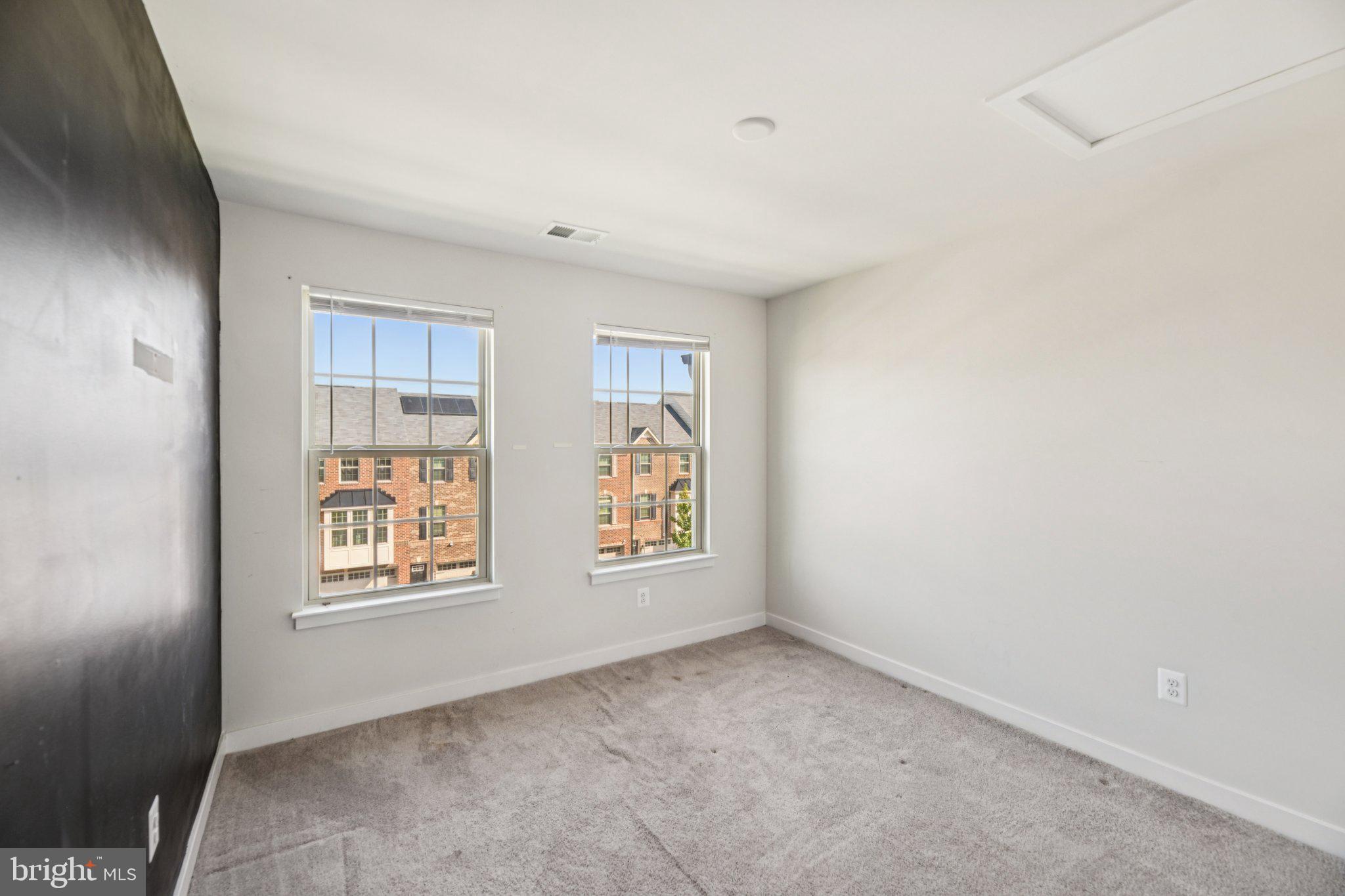 NORBOURNE PARK - Residential