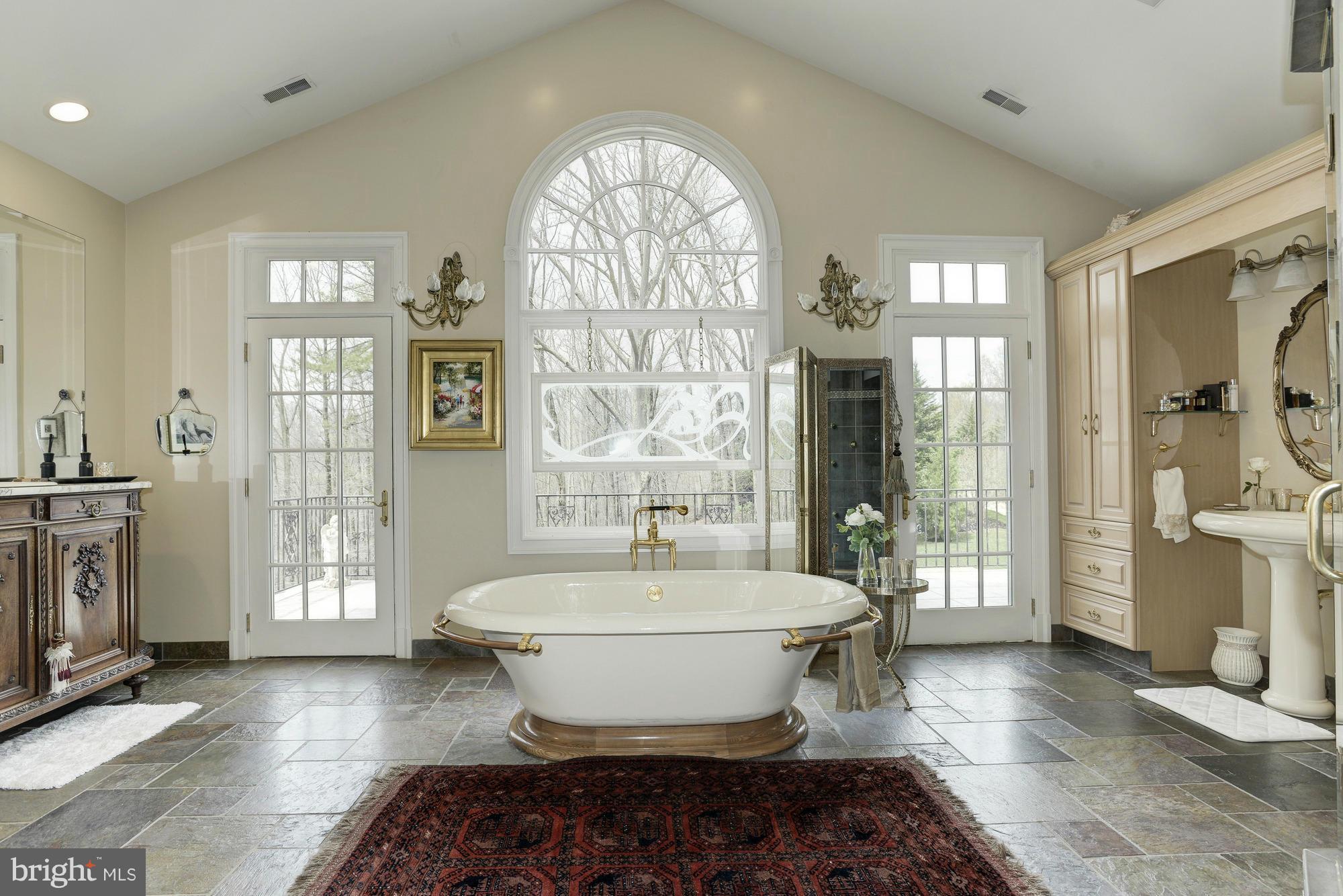 DIFFICULT RUN - Residential