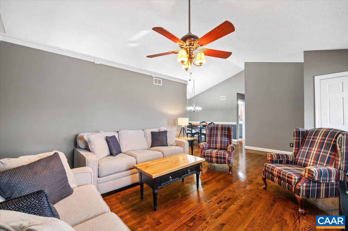 FOXWOOD - Residential