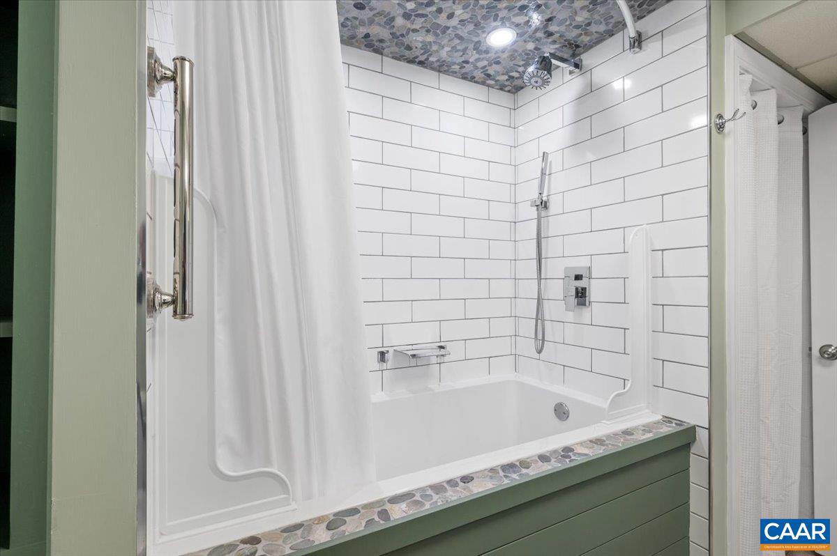 FOXWOOD - Residential