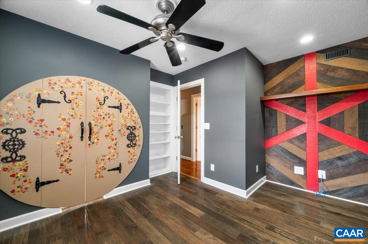 FOXWOOD - Residential