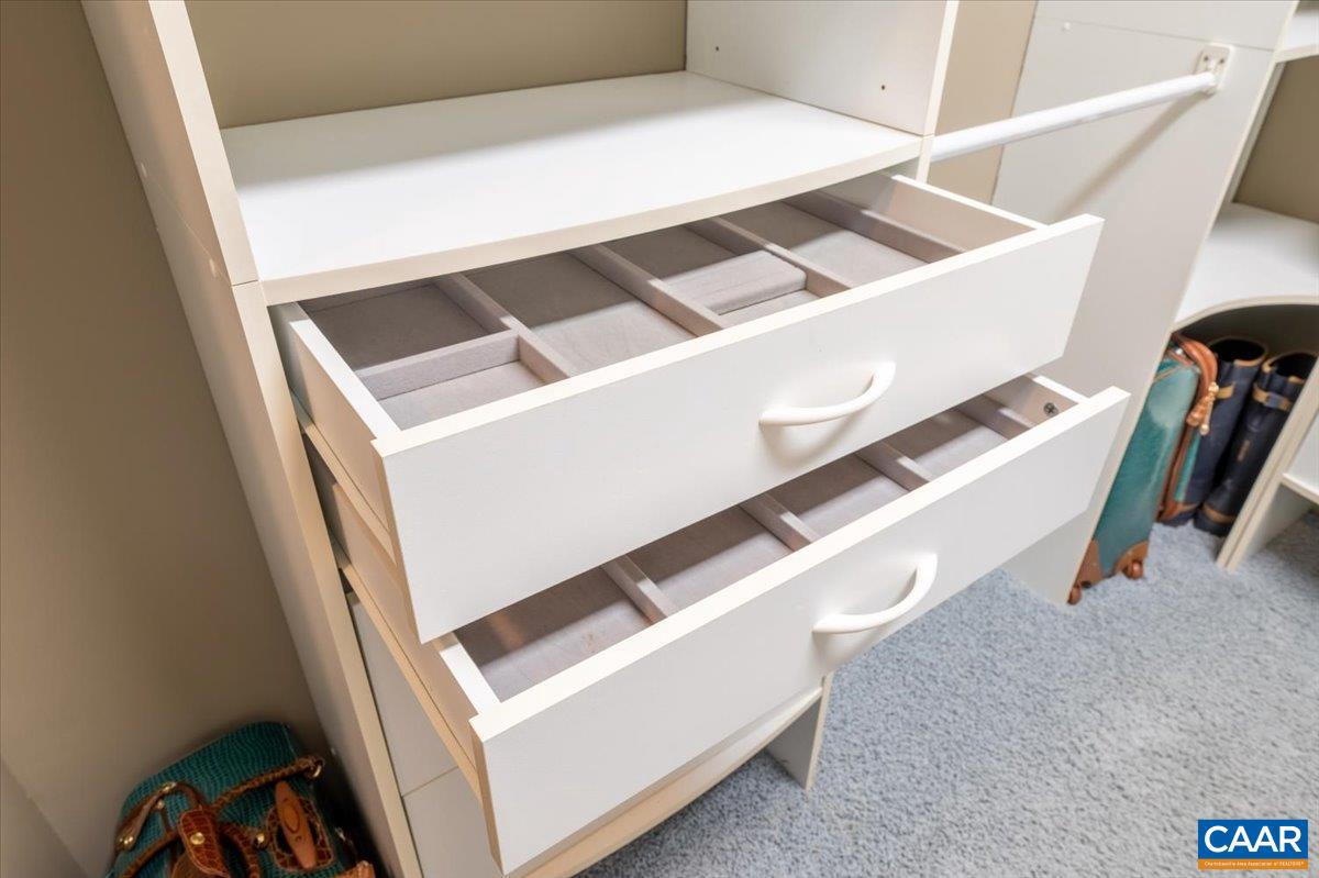 FOXWOOD - Residential