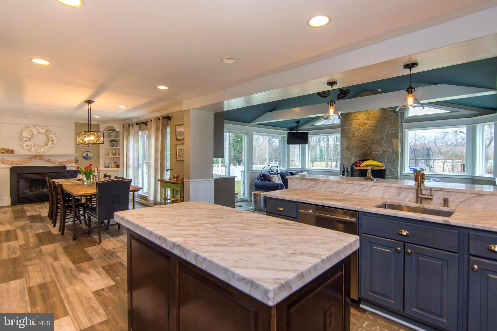 RIVERWALK/BLK WALNUT COV - Residential