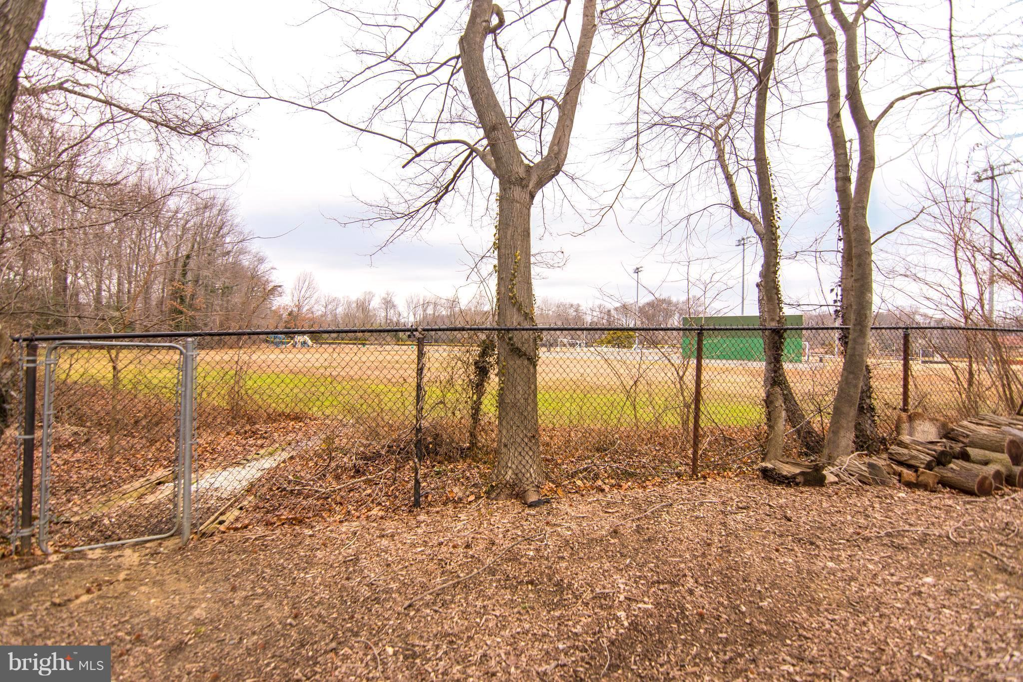 RIVERWALK/BLK WALNUT COV - Residential