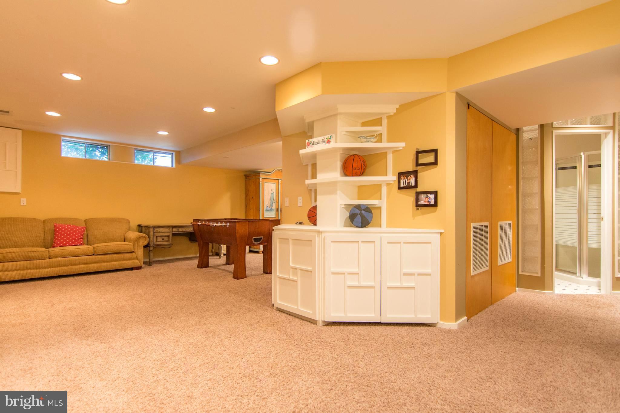 RIVERWALK/BLK WALNUT COV - Residential