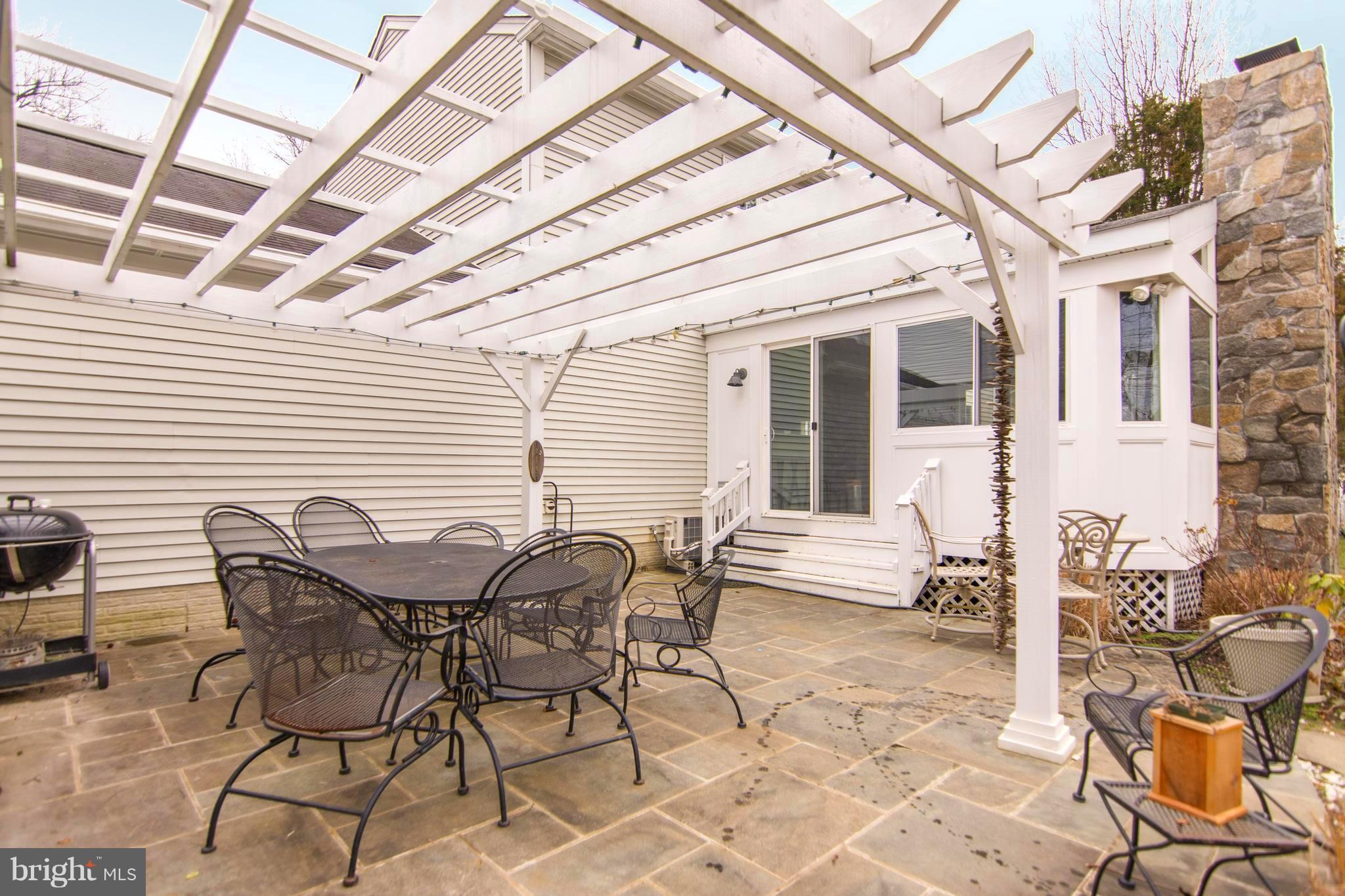 RIVERWALK/BLK WALNUT COV - Residential