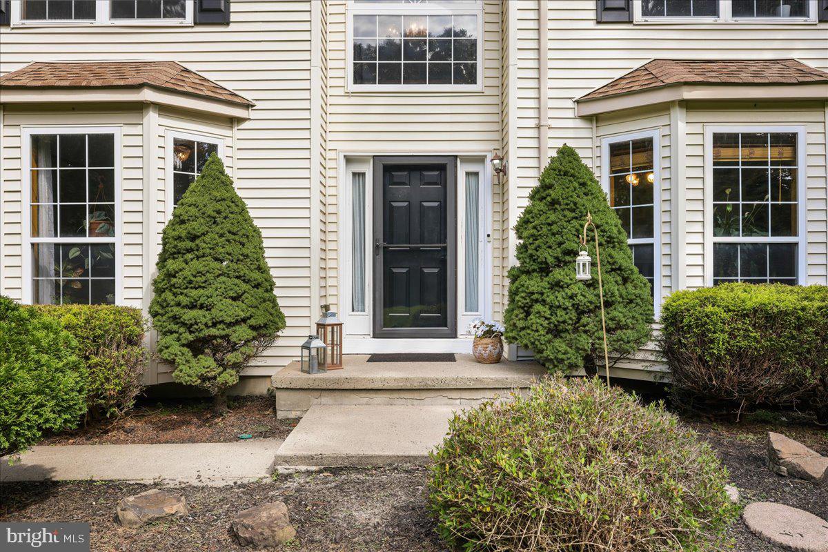 47 COTTONWOOD DRIVE