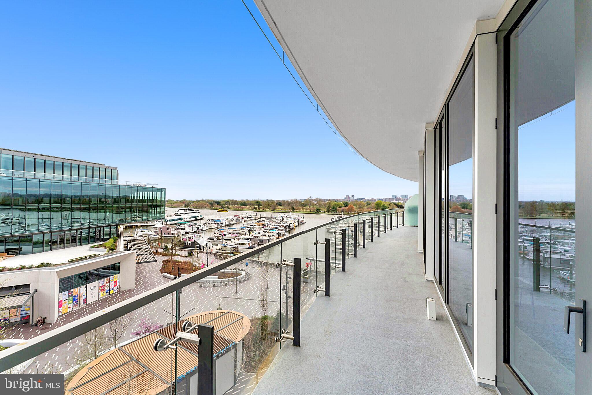 SOUTHWEST WATERFRONT - Residential