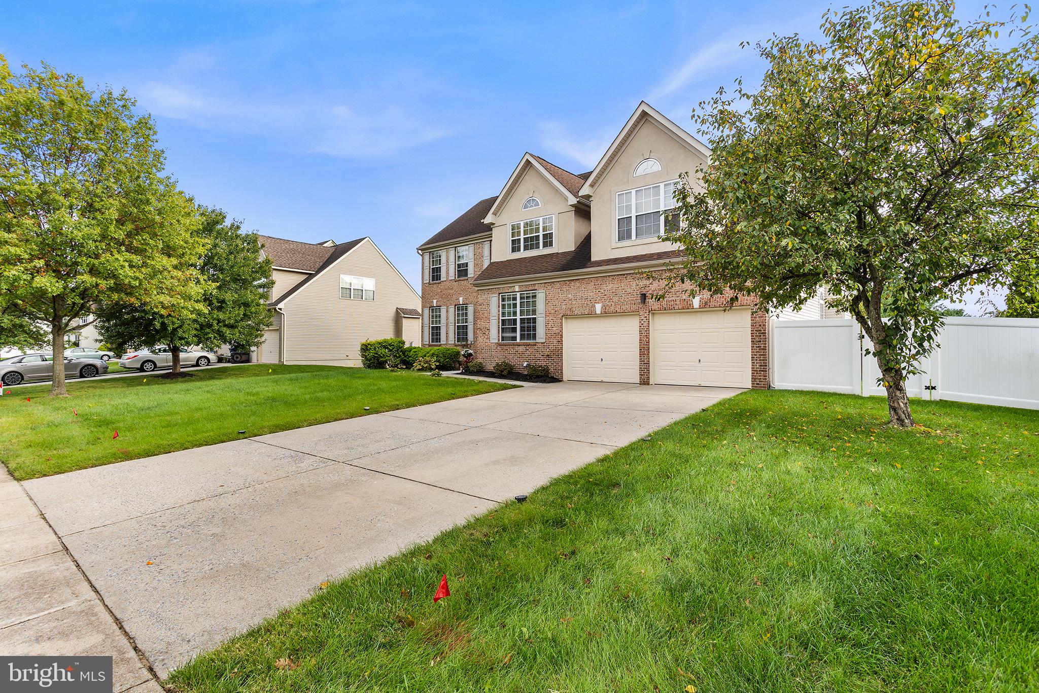 904 FRESCOES WAY