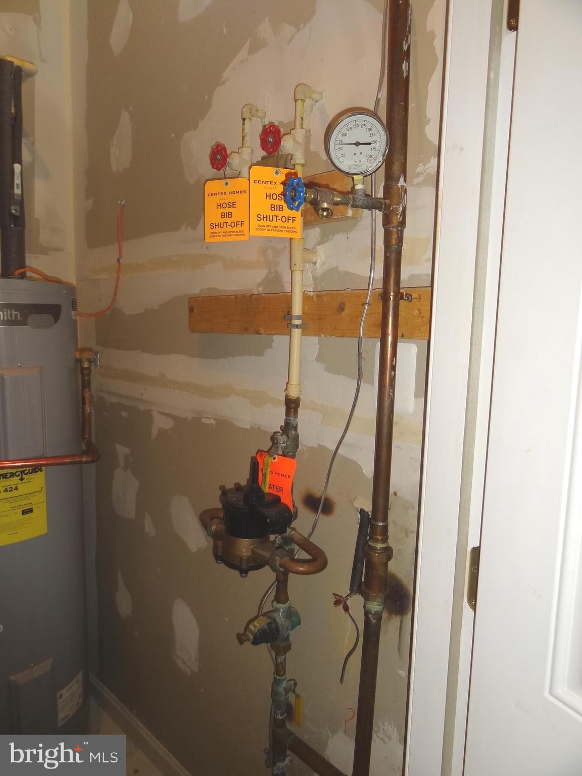 RIVERWATCH COMMONS - Residential