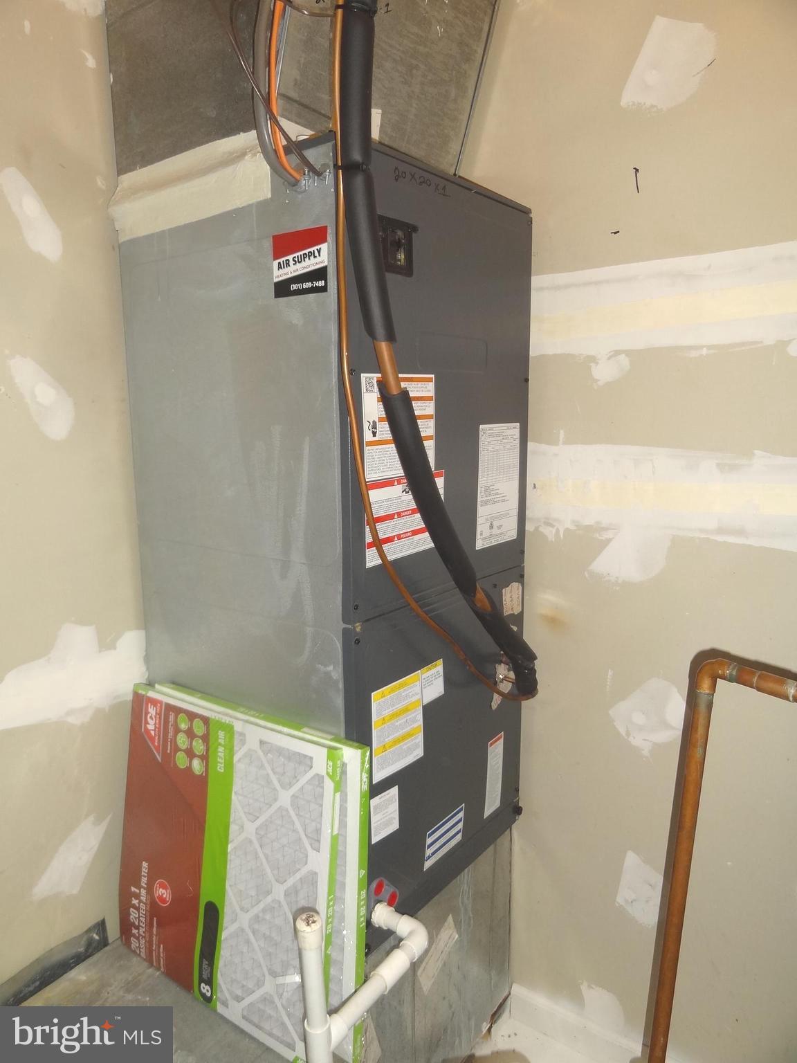 RIVERWATCH COMMONS - Residential