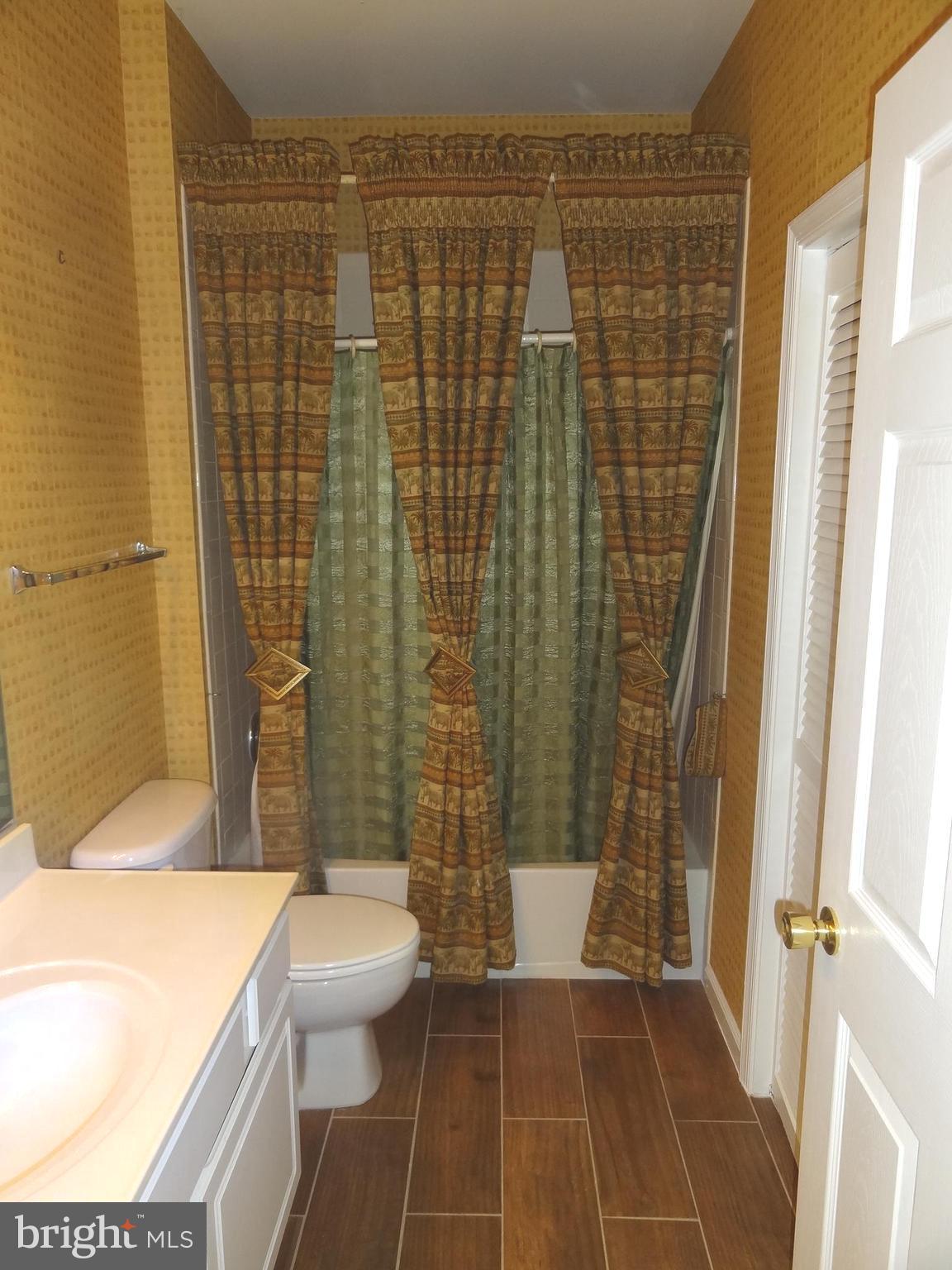 RIVERWATCH COMMONS - Residential