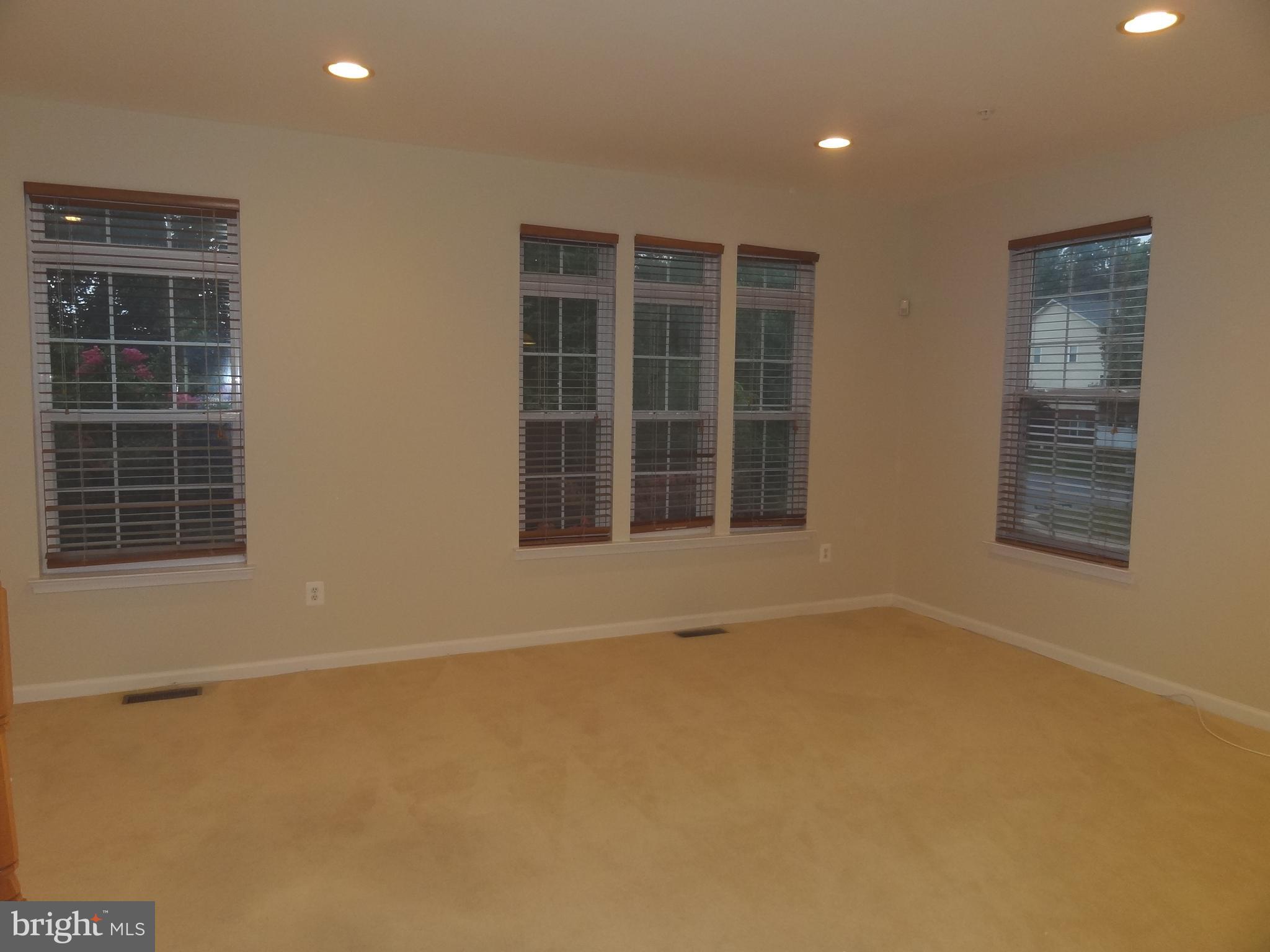 RIVERWATCH COMMONS - Residential