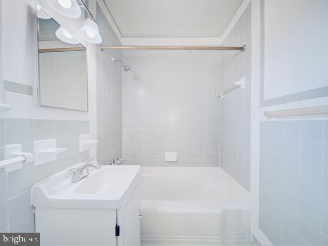 GREEN MEADOWS - Residential