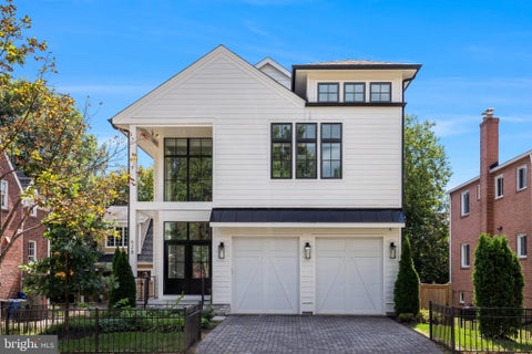 Photo of 628 20th Street S, ARLINGTON, VA 22202 (MLS # VAAR2080152)