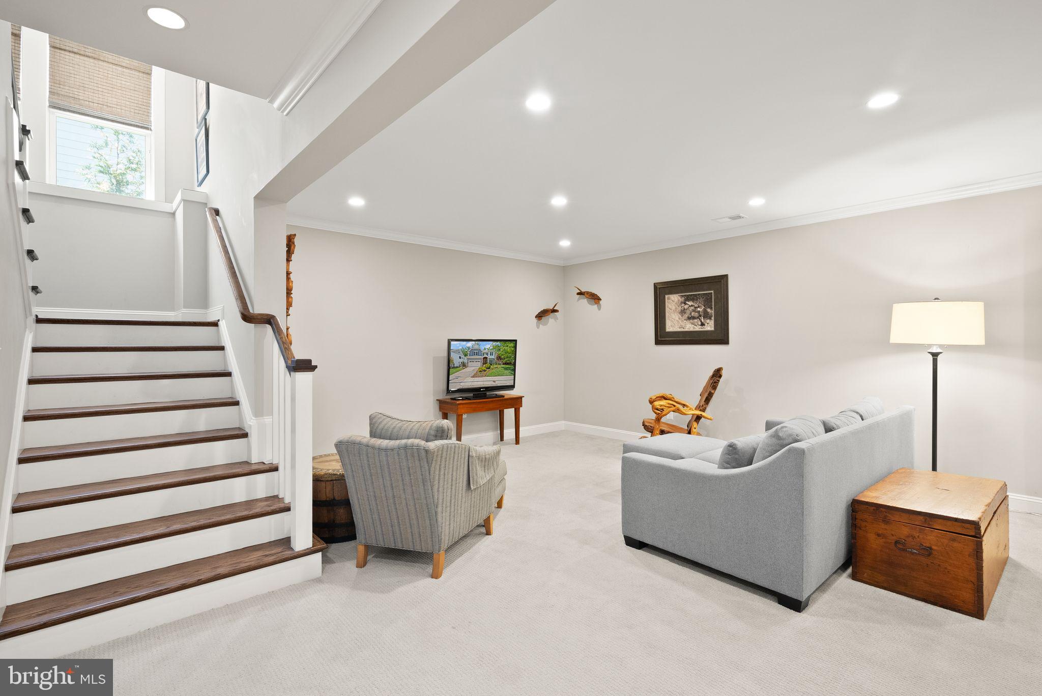 VIENNA WOODS - Residential