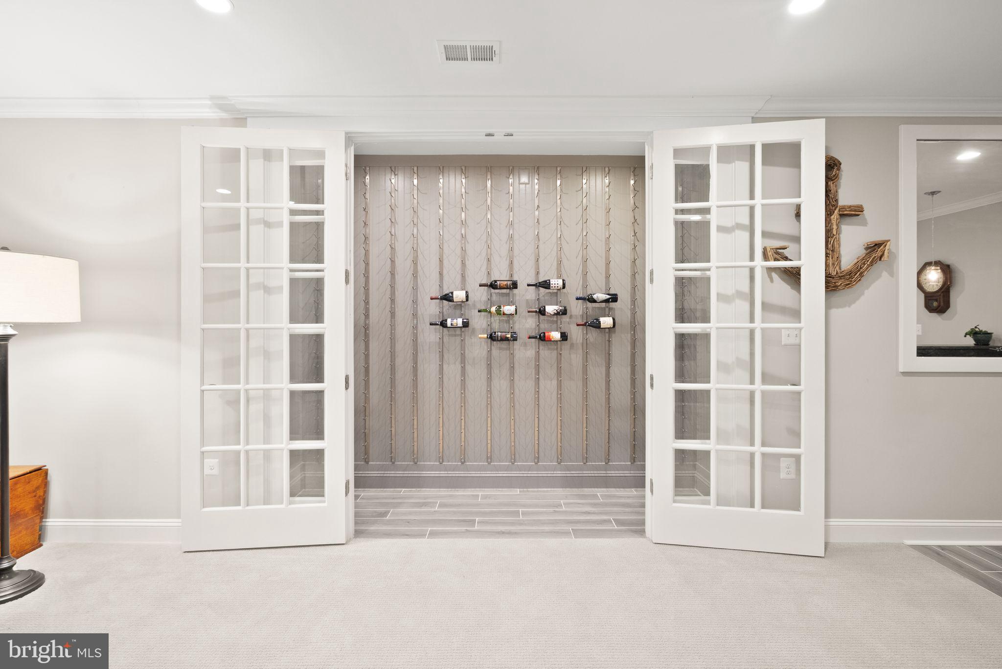 VIENNA WOODS - Residential