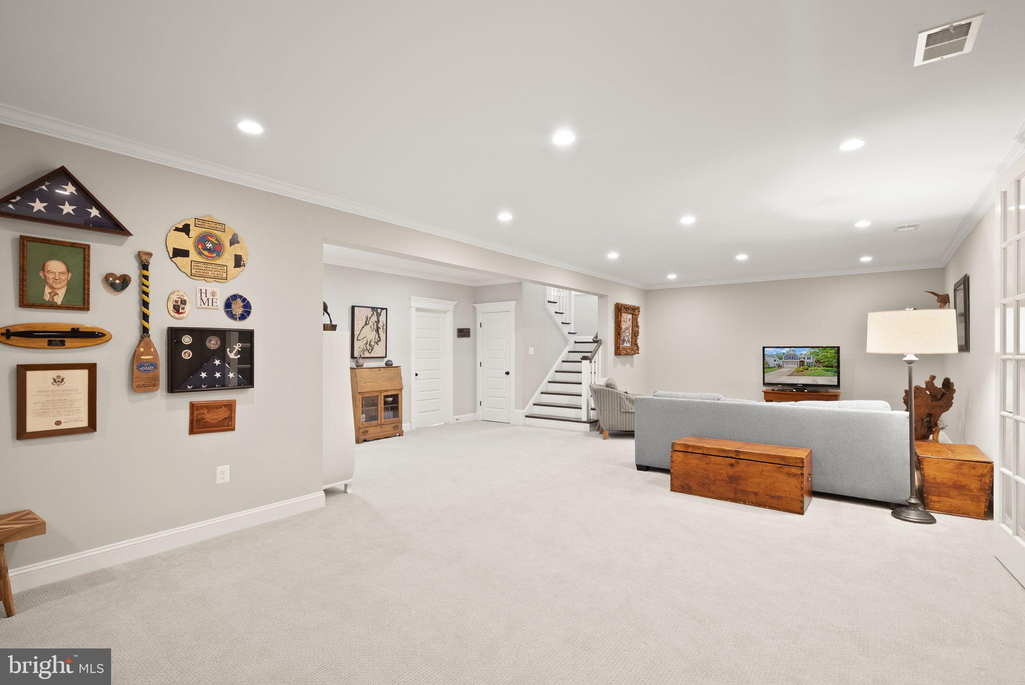 VIENNA WOODS - Residential