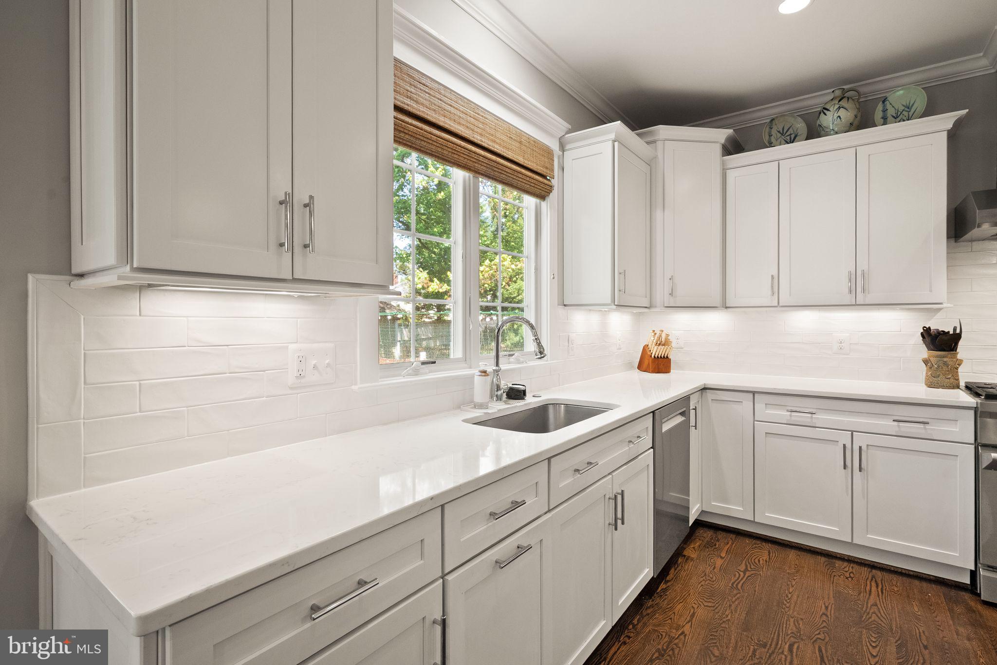 VIENNA WOODS - Residential