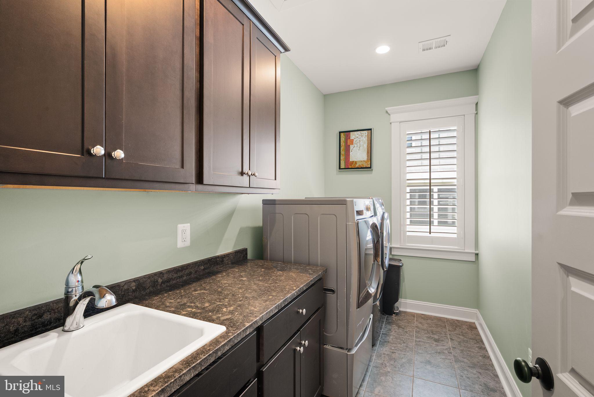 VIENNA WOODS - Residential