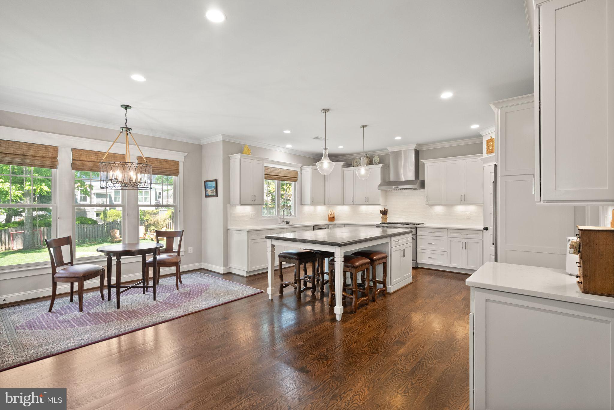 VIENNA WOODS - Residential