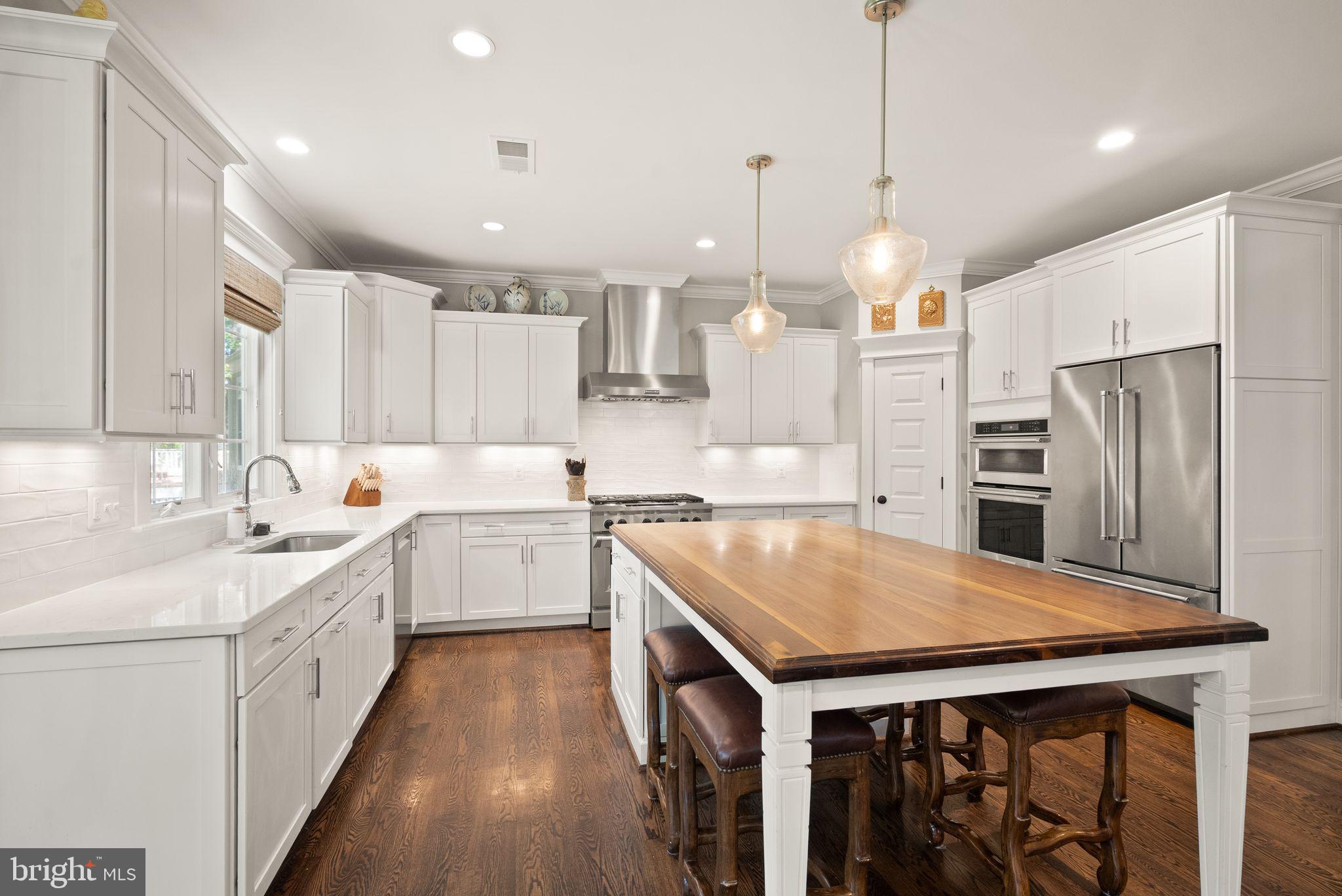 VIENNA WOODS - Residential