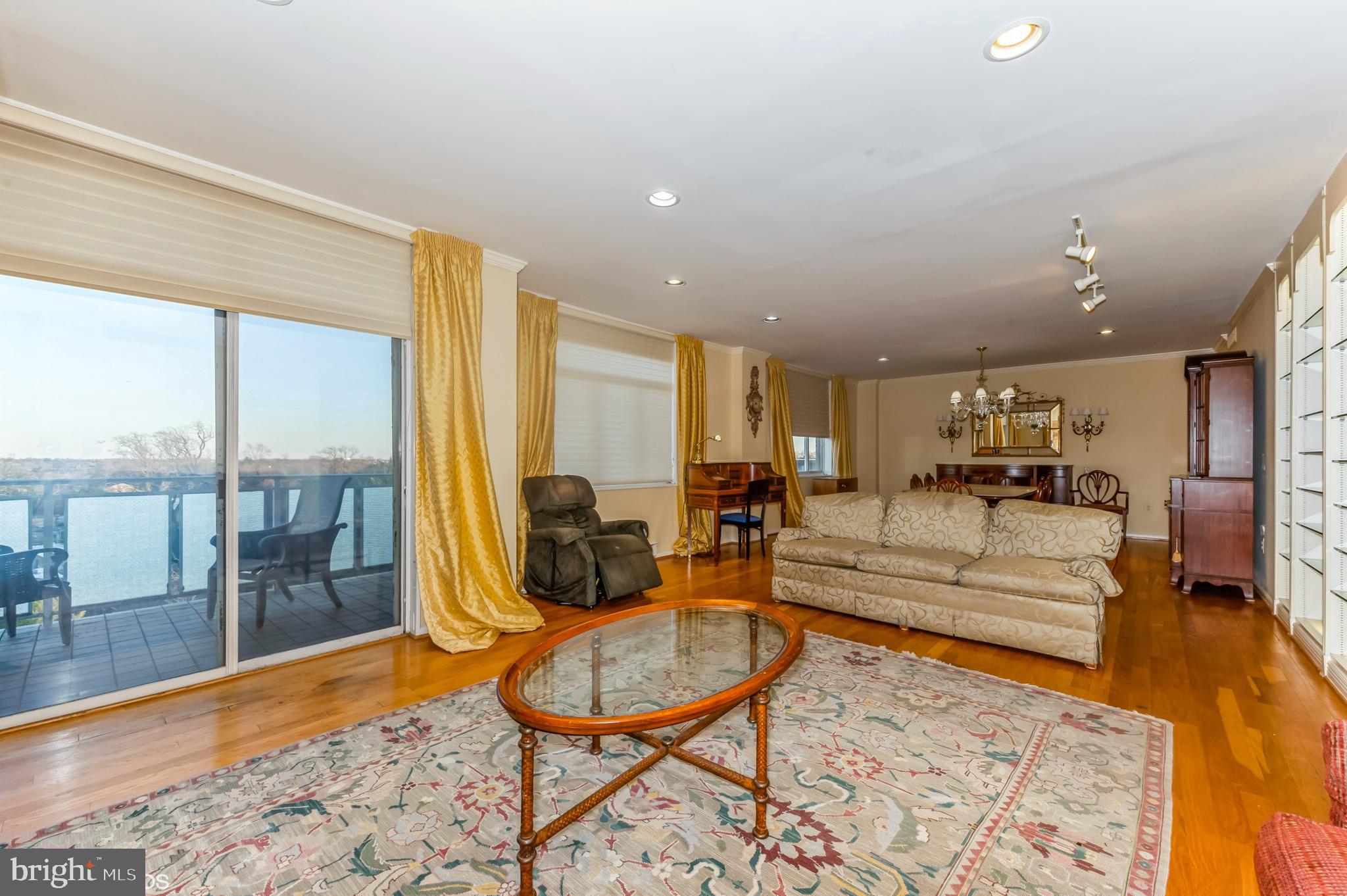 ONE SLADE - Residential