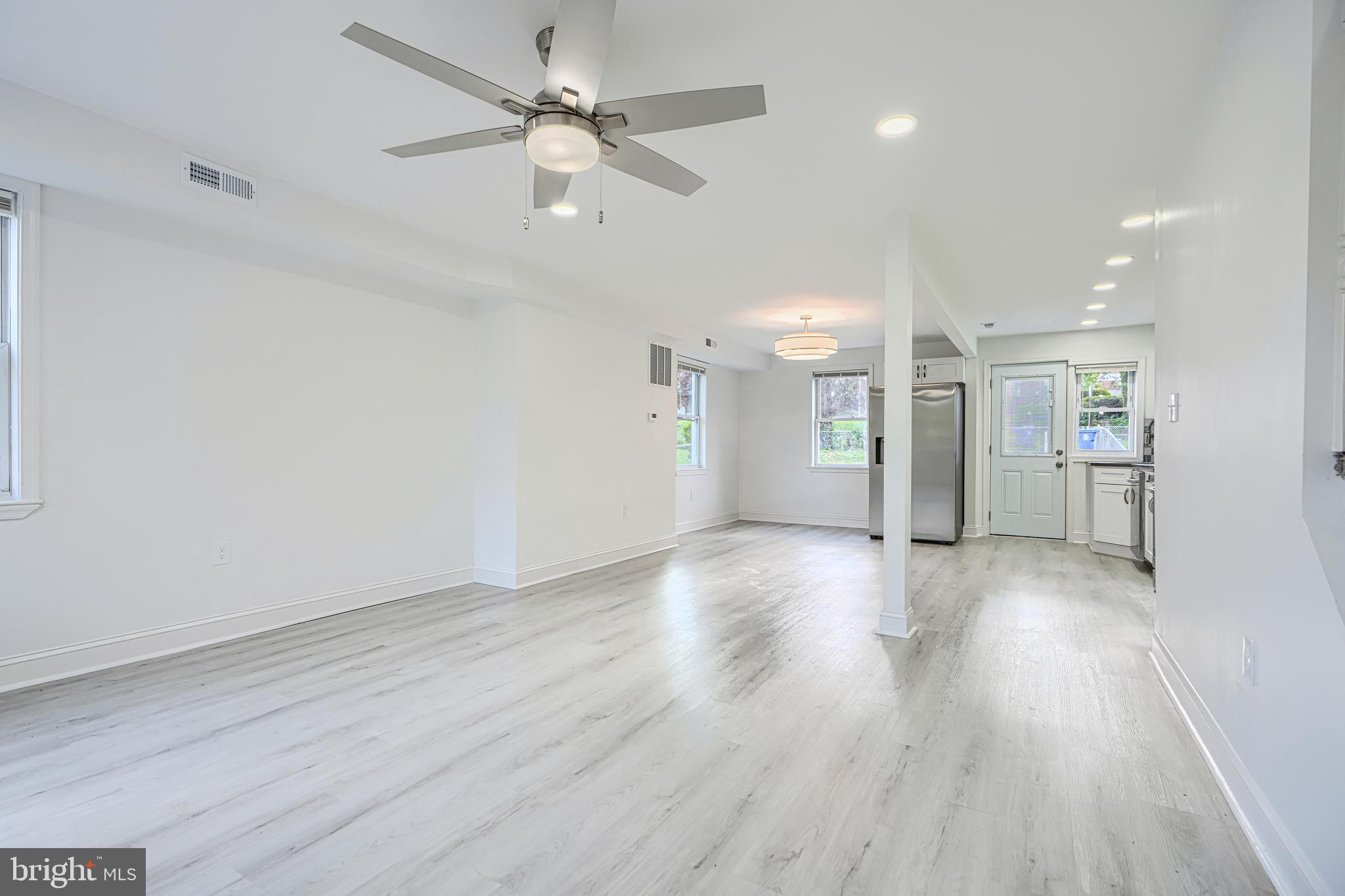 GREENSPRING - Residential