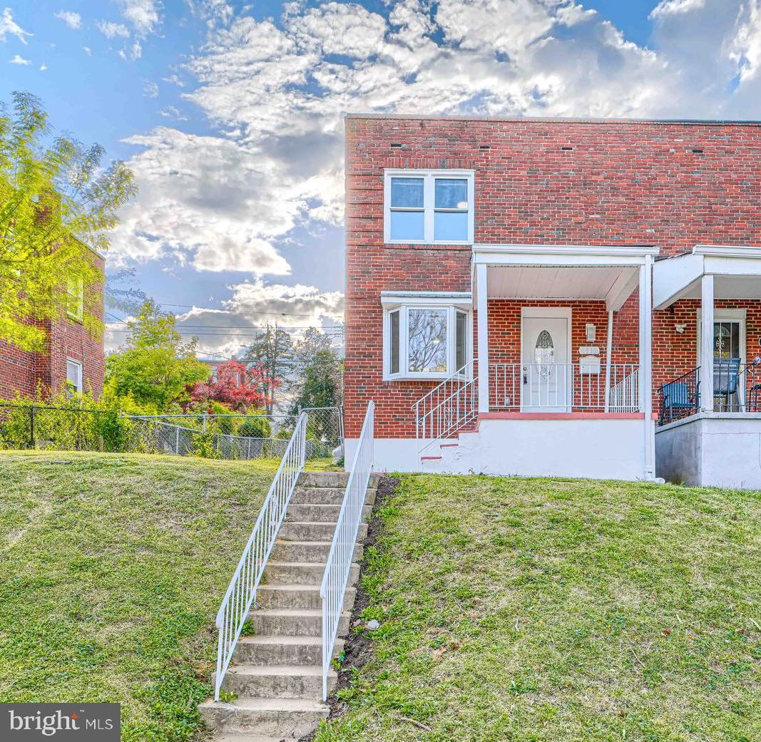 GREENSPRING - Residential