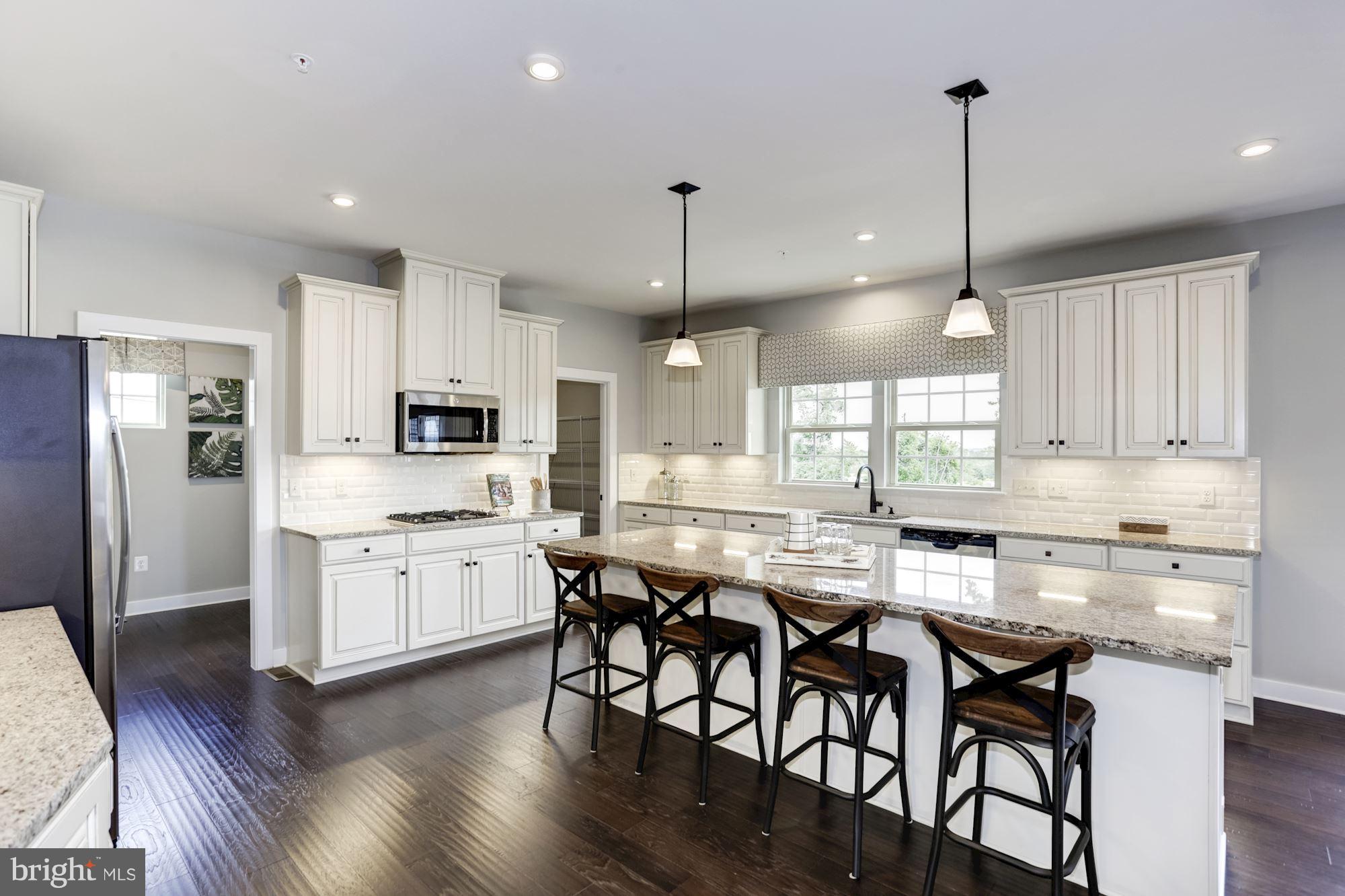 LAKE LINGANORE WOODRIDGE - Residential