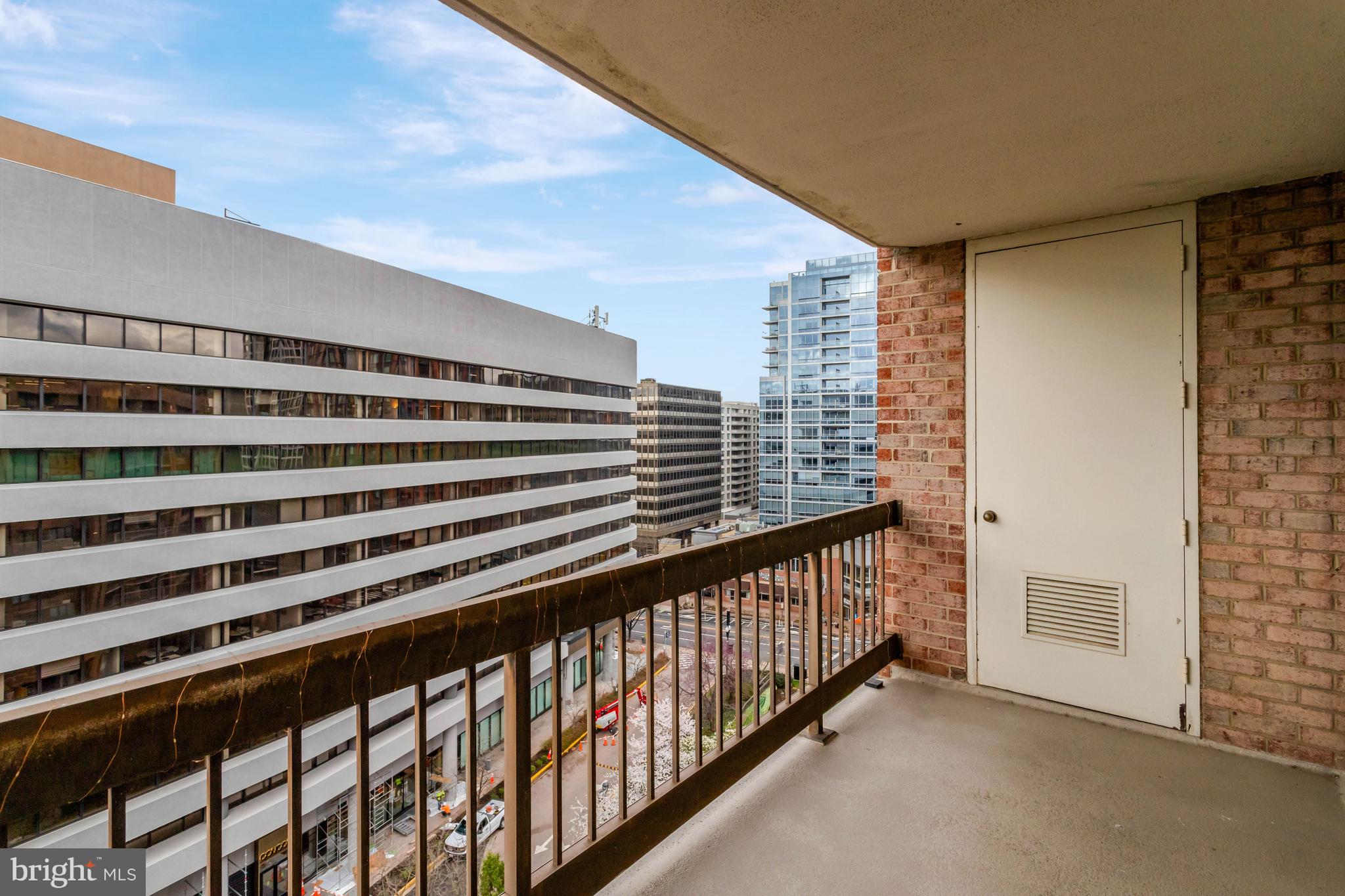 CRYSTAL PARK - Residential