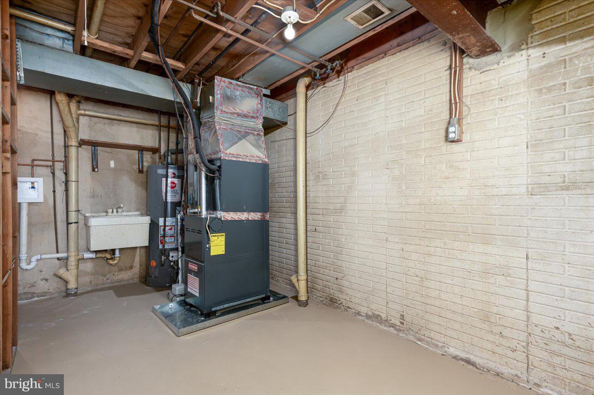 BROOKSHIRE - Residential