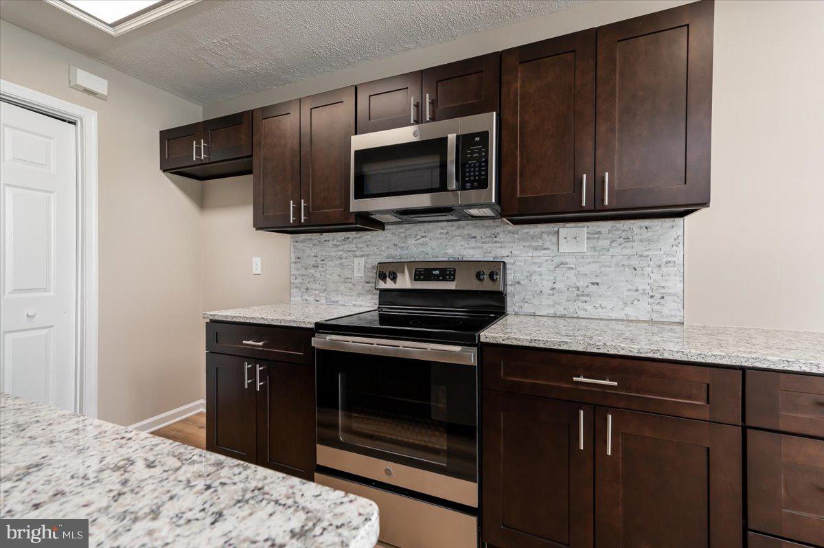 BROOKSHIRE - Residential