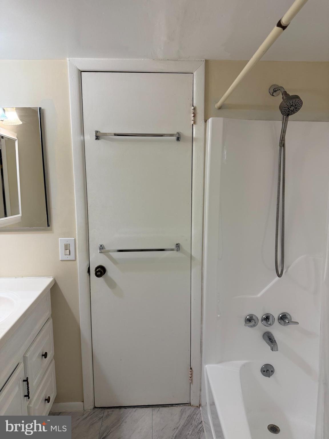 TOWN CENTER - Residential