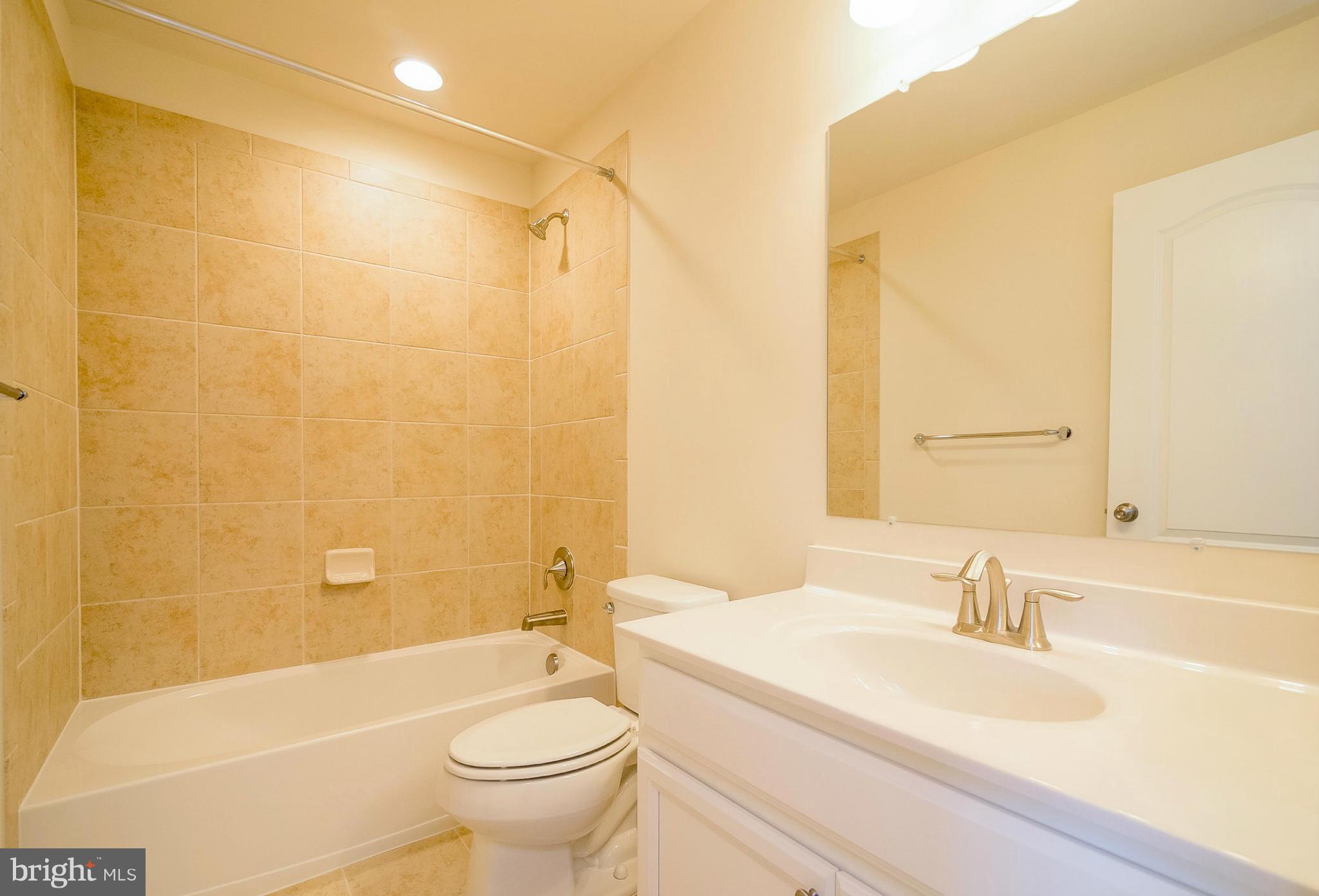 OXFORD SQUARE - Residential