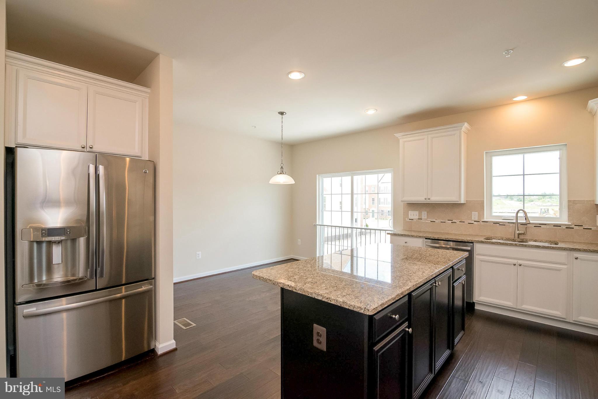 OXFORD SQUARE - Residential