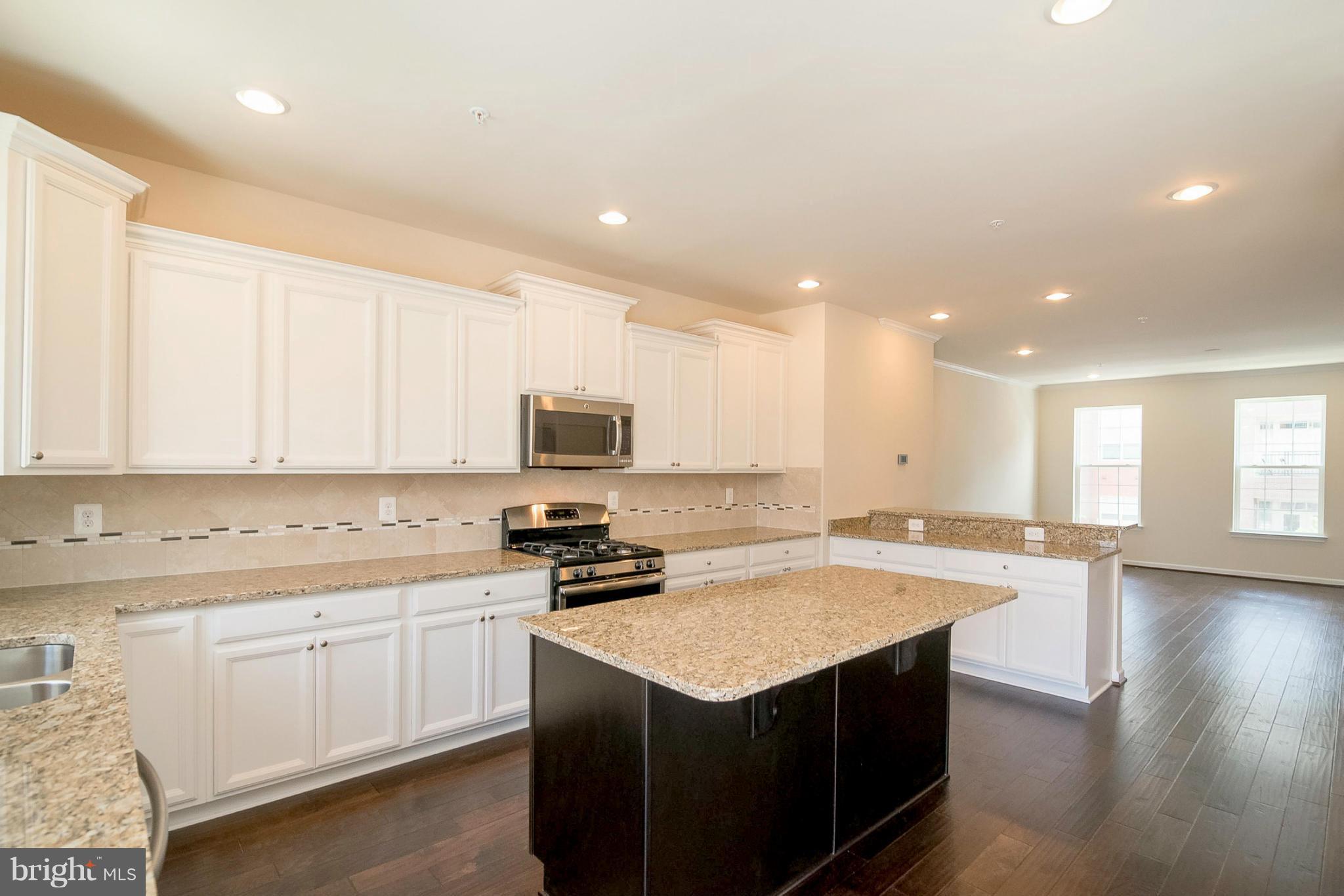 OXFORD SQUARE - Residential