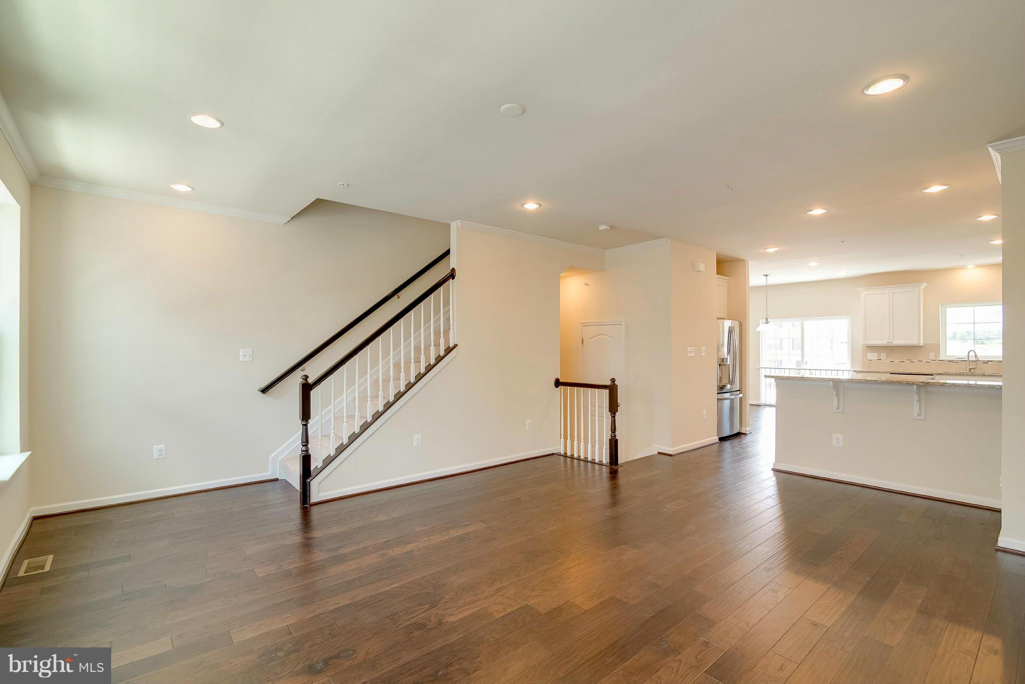 OXFORD SQUARE - Residential