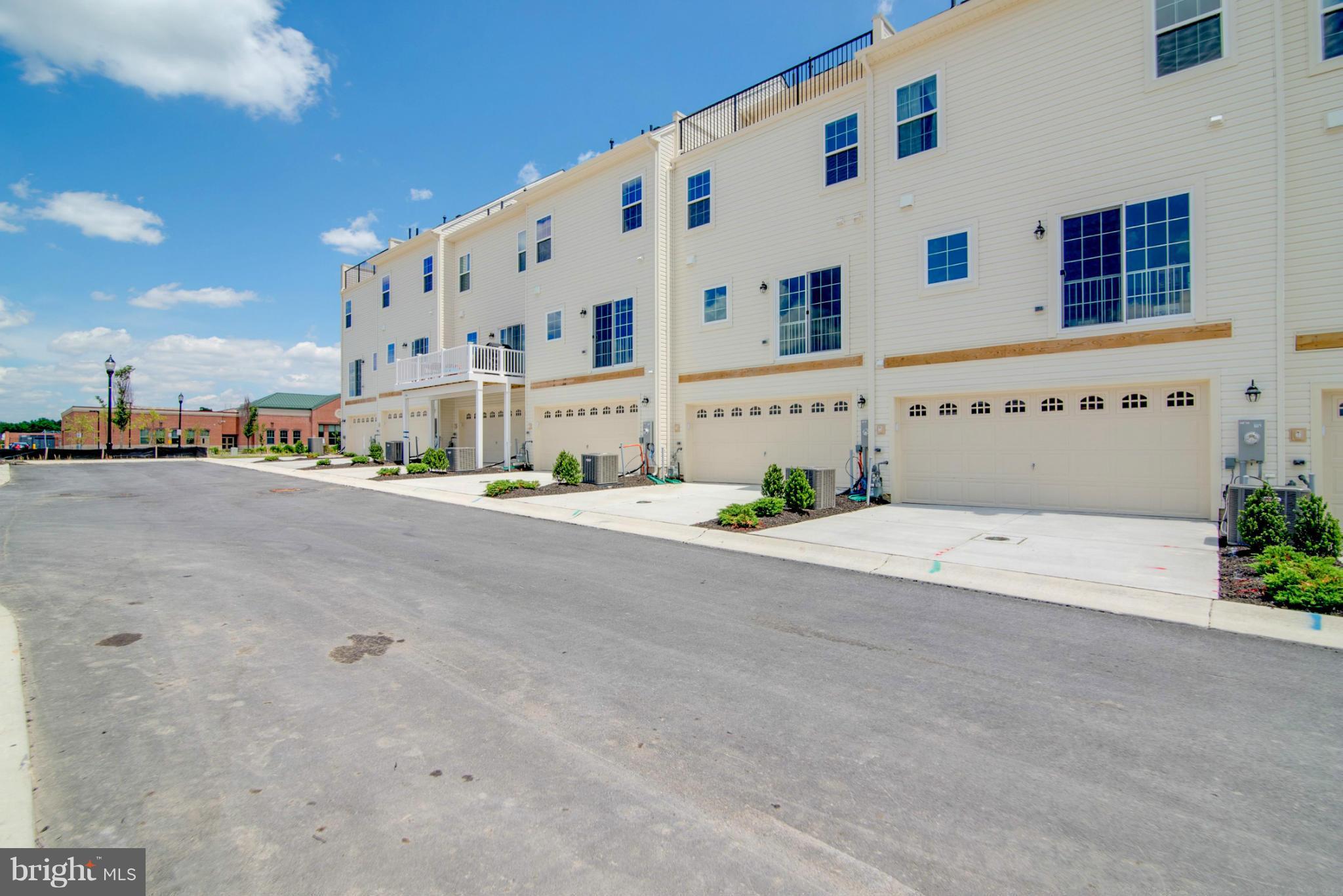 OXFORD SQUARE - Residential