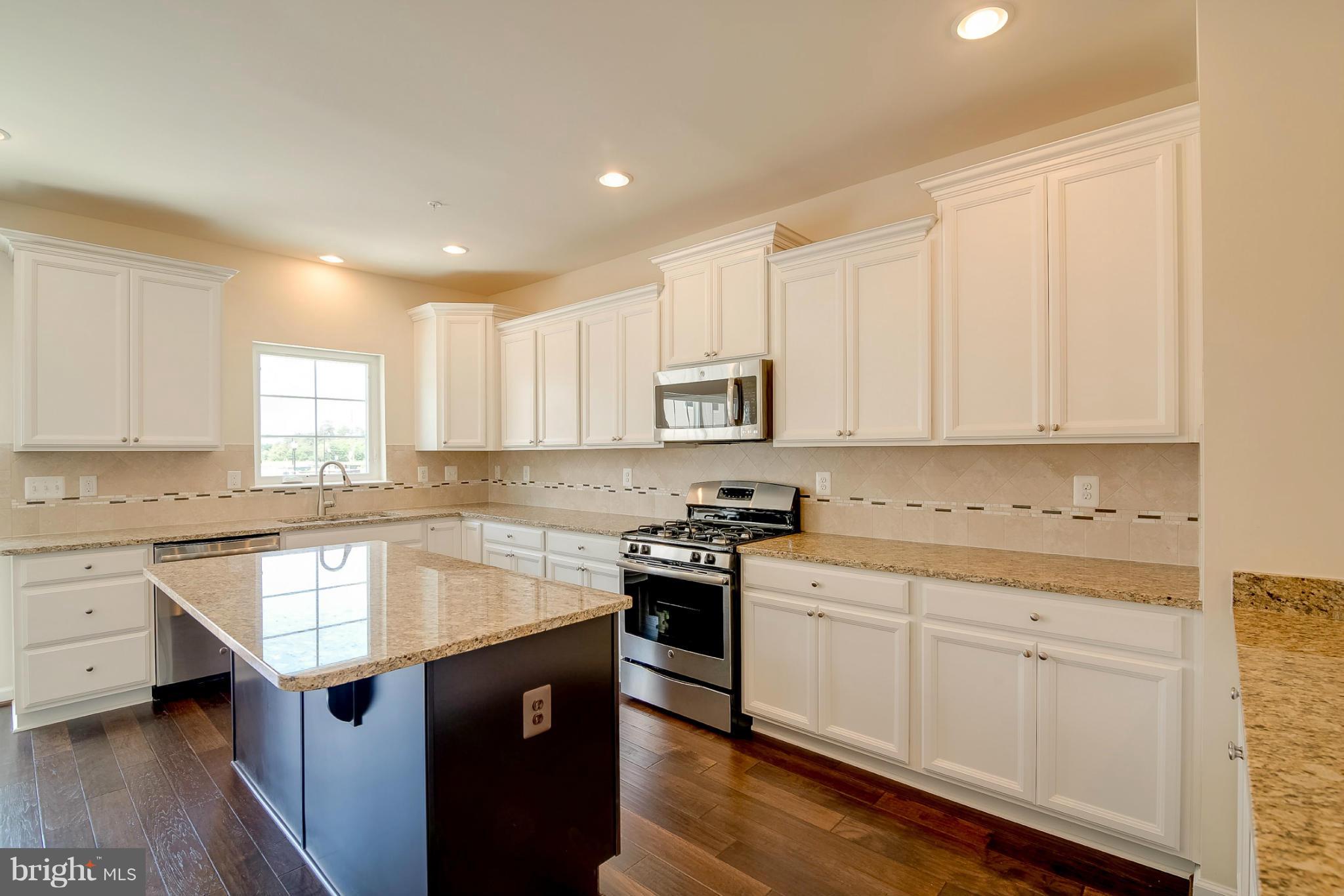 OXFORD SQUARE - Residential