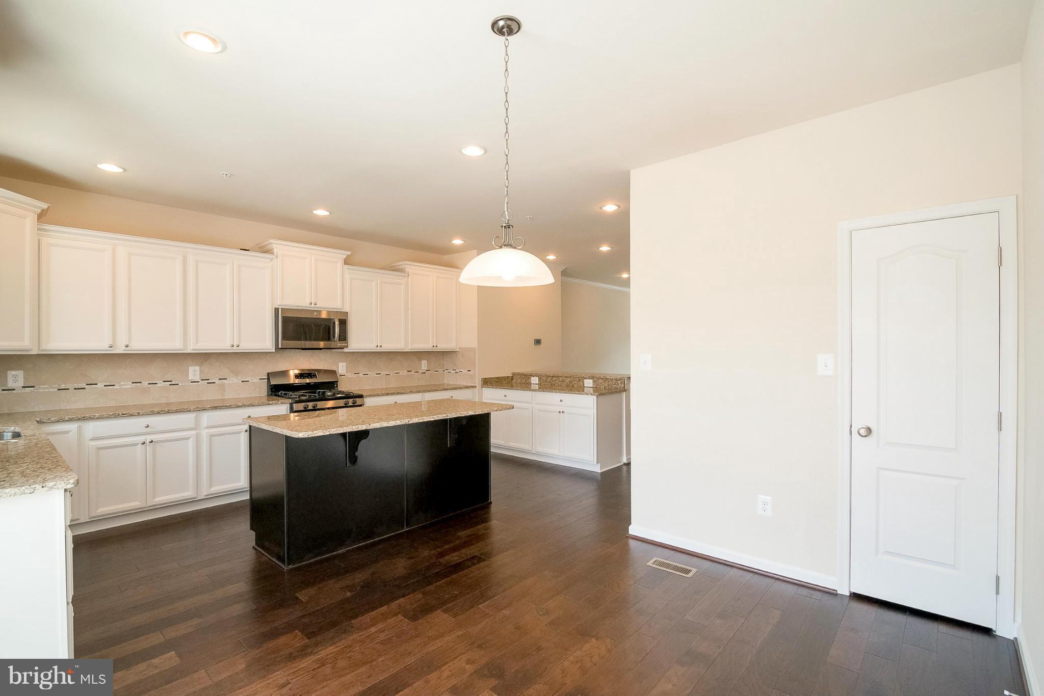 OXFORD SQUARE - Residential