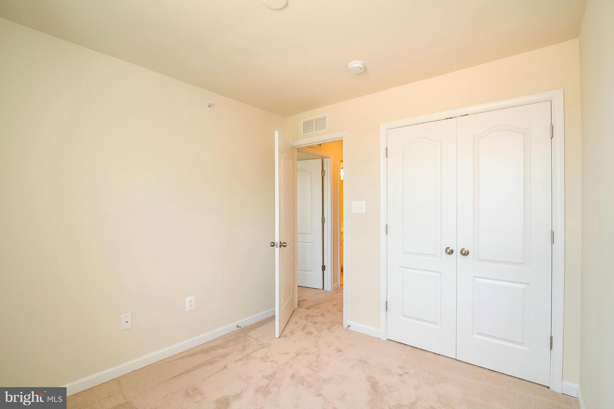 OXFORD SQUARE - Residential