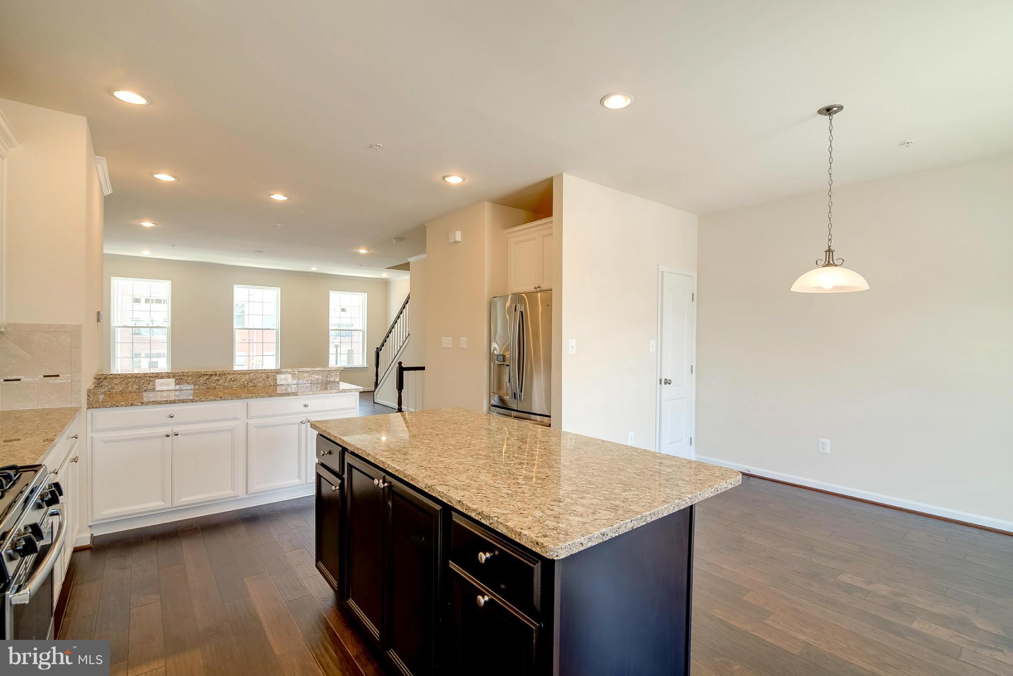 OXFORD SQUARE - Residential