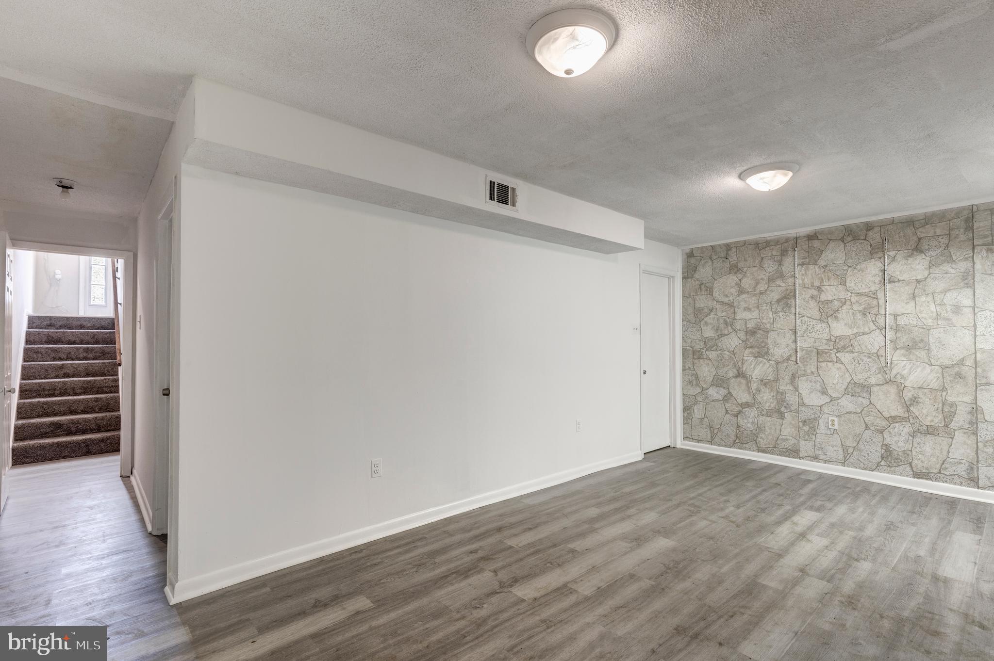 STONE RIDGE - Residential