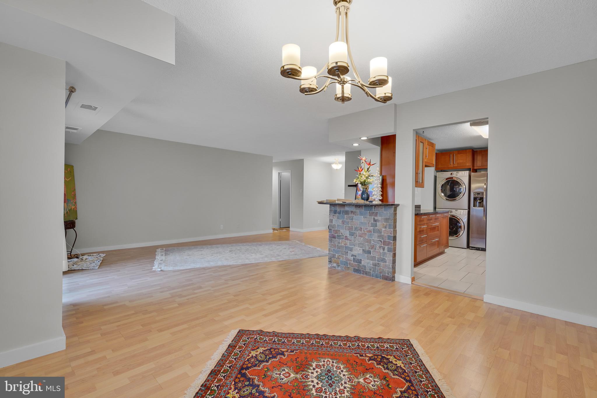 307 YOAKUM PARKWAY 609