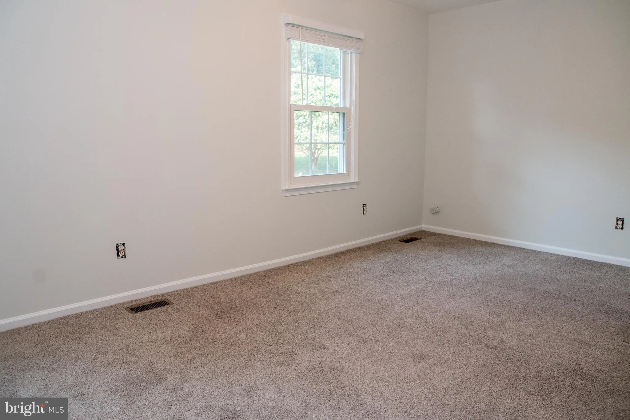 Burke, Virginia 22015, United States, 4 Bedrooms Bedrooms, ,3 BathroomsBathrooms,Residential,Active,243927