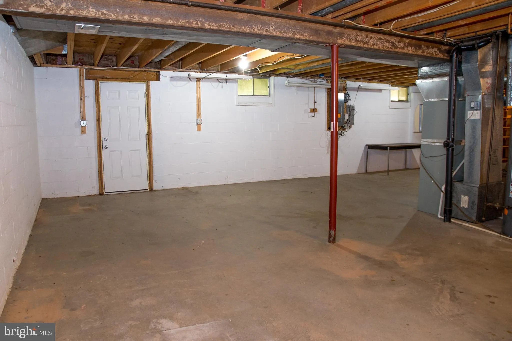 Burke, Virginia 22015, United States, 4 Bedrooms Bedrooms, ,3 BathroomsBathrooms,Residential,Active,243927