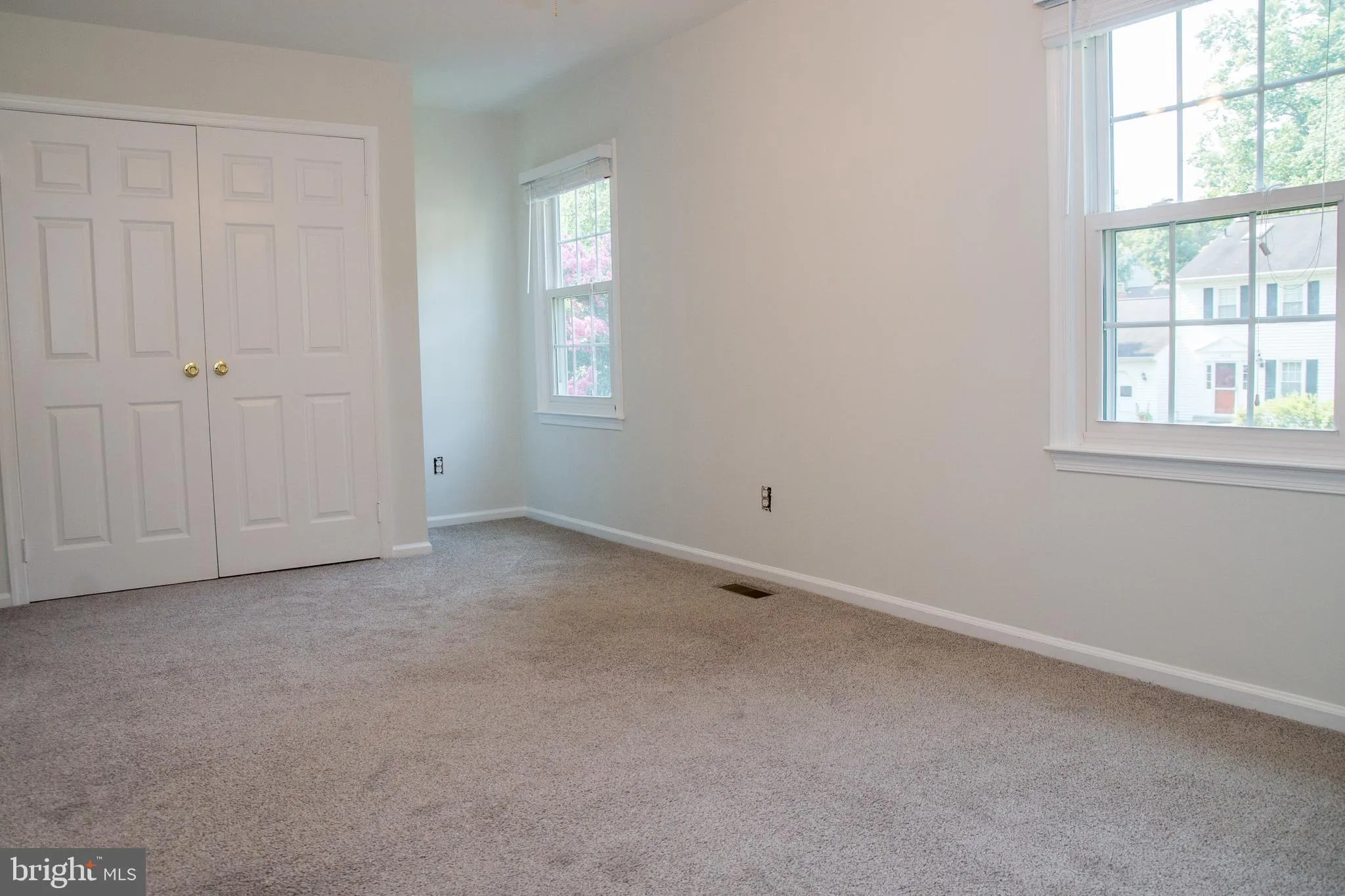 Burke, Virginia 22015, United States, 4 Bedrooms Bedrooms, ,3 BathroomsBathrooms,Residential,Active,243927